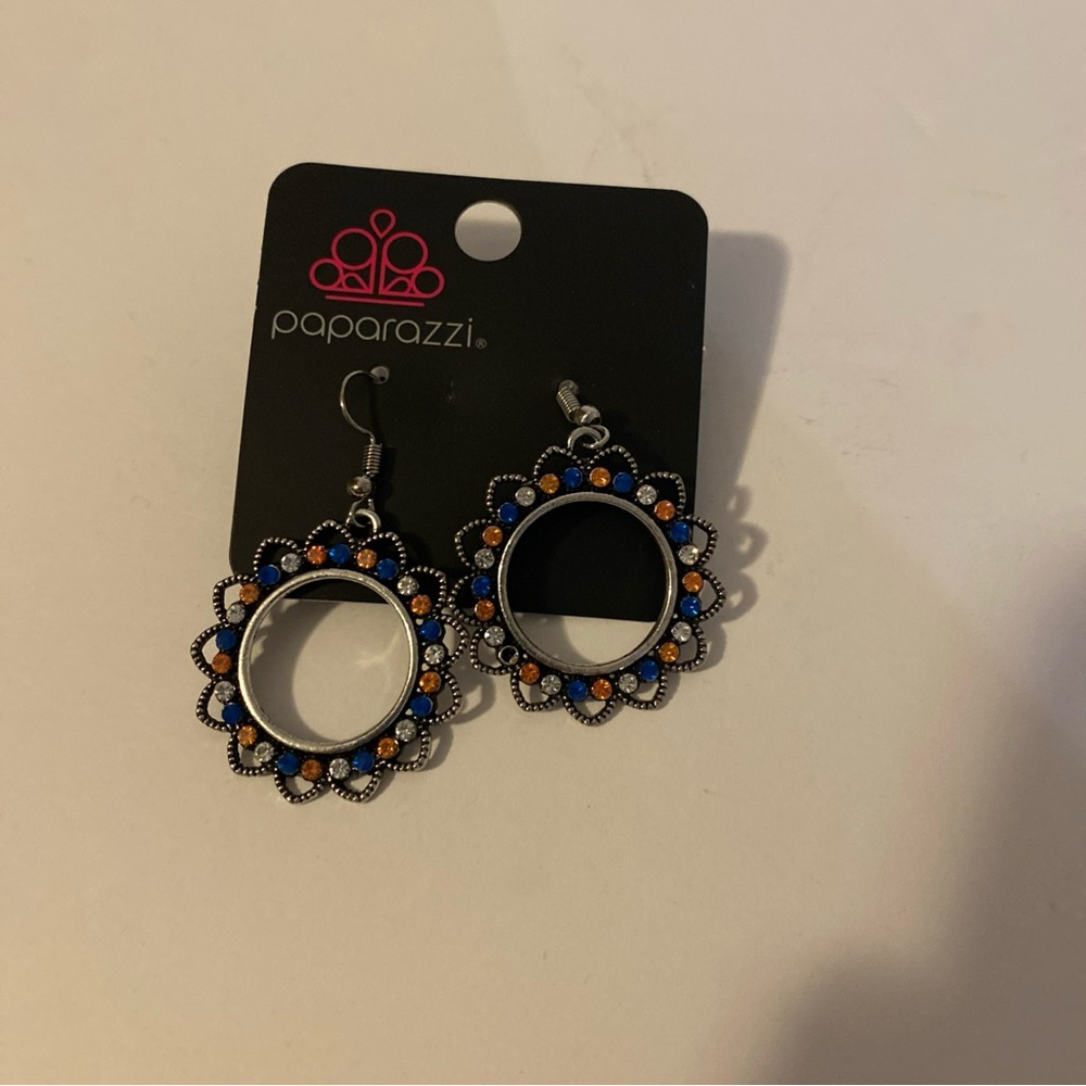 Paparazzi Bring Your Tambourine Multi Earrings NEW - Picture 1 of 1